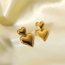 Cargar imagen en el visor de la galería, I Heart You Earrings