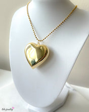 Cargar imagen en el visor de la galería, Puffy Heart Necklace