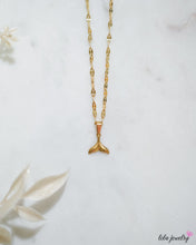 Load image into Gallery viewer, Tiny Fishtail Necklace