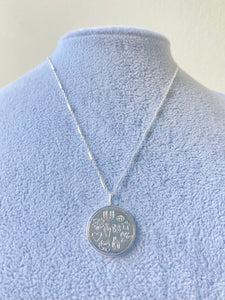 Amuleto Coin Necklace