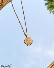 Load image into Gallery viewer, Arrows Coin Necklace