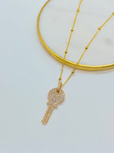 Cargar imagen en el visor de la galería, Key to My Heart Necklace